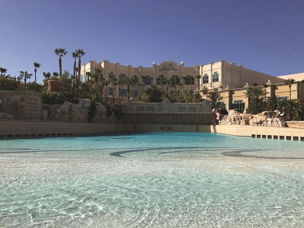 Mandalay Bay Resort And Casino By Suiteness Las Vegas Esterno foto